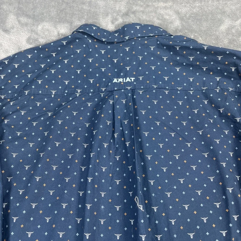 Ariat Shirt Mens Large Blue AOP Bulls Long Sleeve Button Western Ranch Fitted - Picture 7 of 10